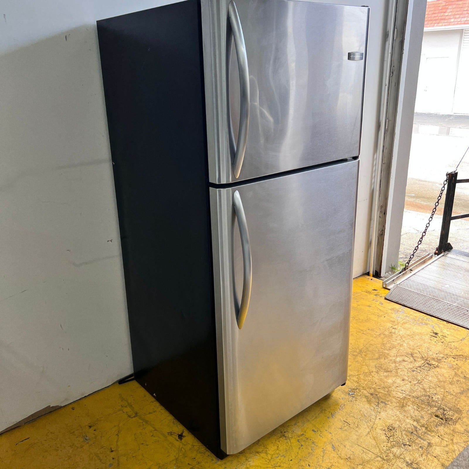 Frigidaire Stainless Steel Top and Bottom Refrigerator Frigidaire Stainless Steel Top and Bottom Refrigerator